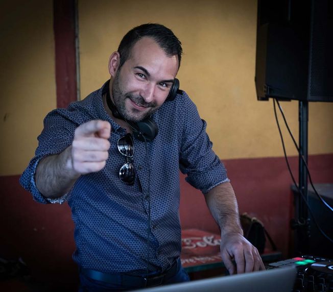 Servicio dj (precio por hora)